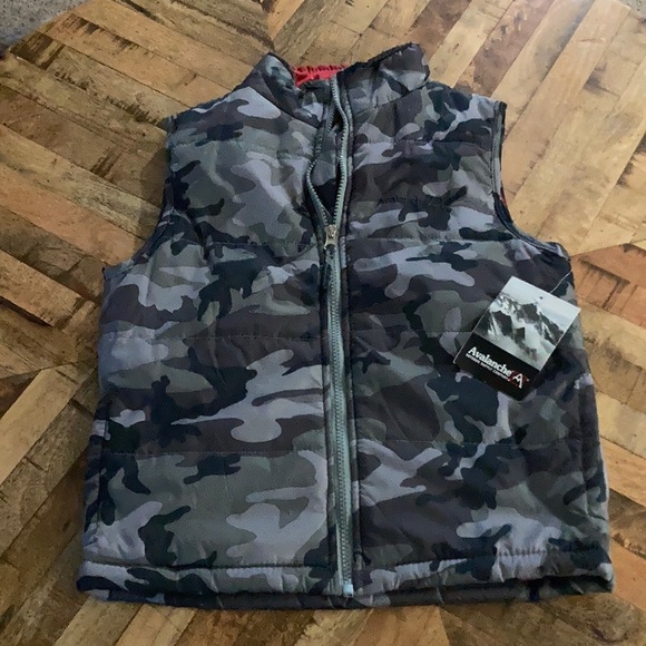 Avalanche Other - Avalanche camo vest.  Child’s med 5-6 NWT